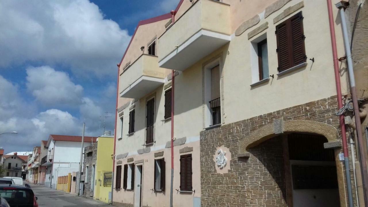 Il Girasole Vila SantʼAntìoco Exterior foto
